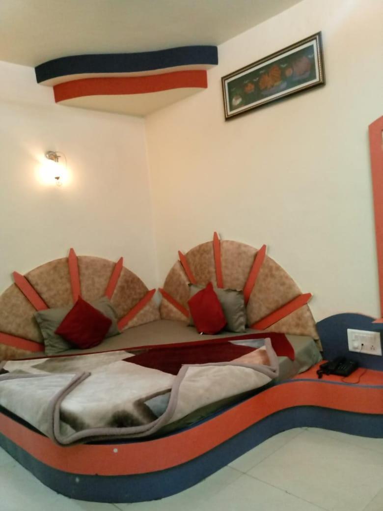 Hotel Amar Palace Pachmarhi ภายนอก รูปภาพ
