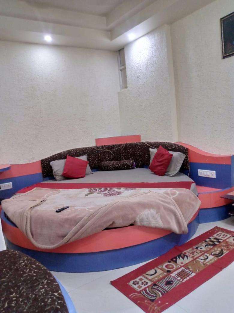 Hotel Amar Palace Pachmarhi ภายนอก รูปภาพ