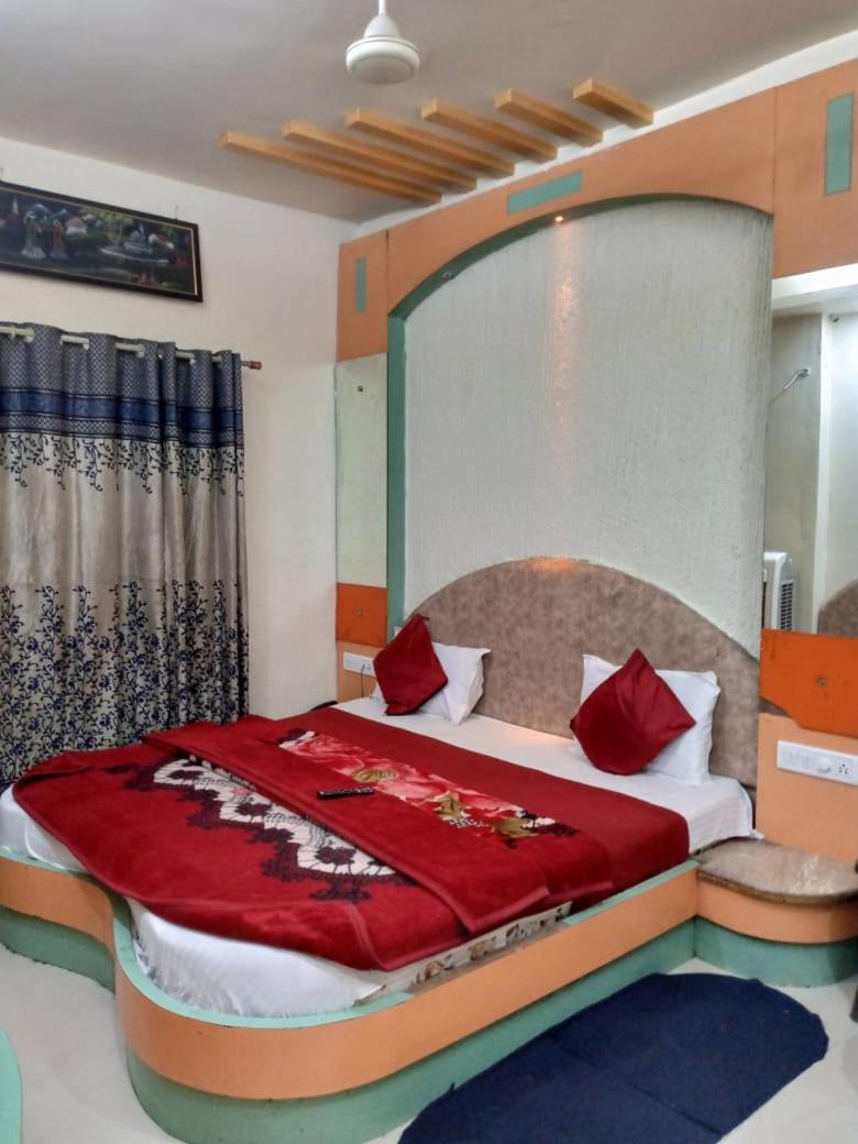 Hotel Amar Palace Pachmarhi ภายนอก รูปภาพ