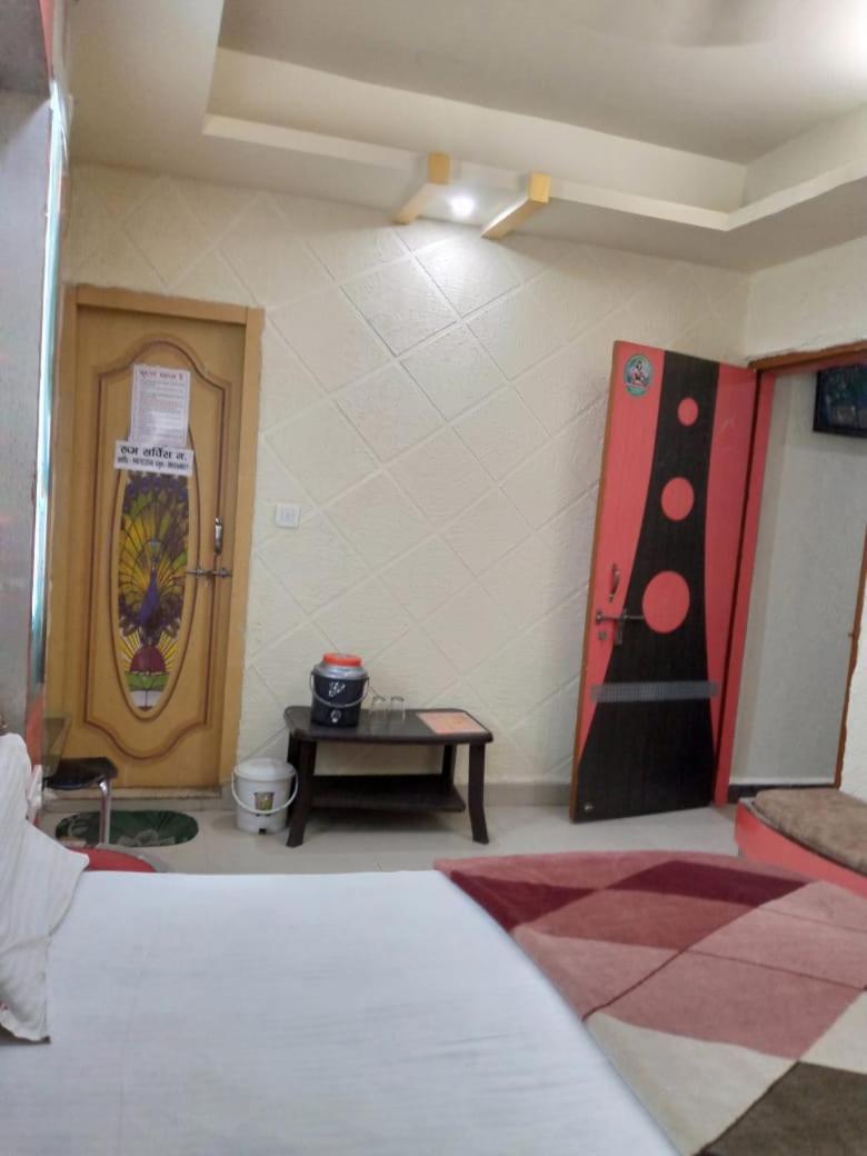 Hotel Amar Palace Pachmarhi ภายนอก รูปภาพ